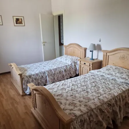 מלון Borgo Tesis 3*